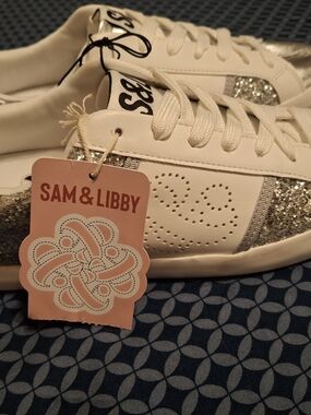Sam & Libby Women's Sneakers in White & silver  NWT
